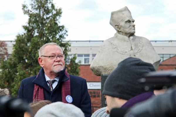 Kliknij, aby powiększyć zdjęcie.